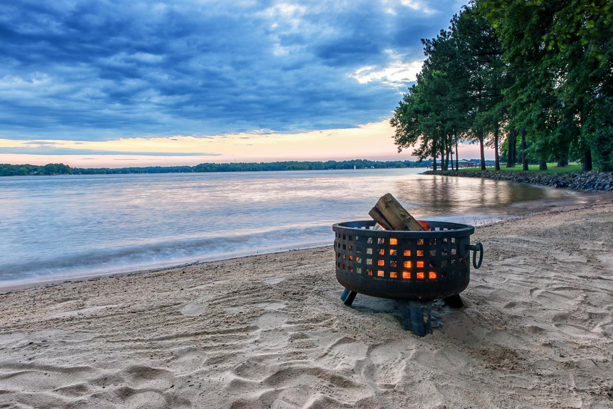 Lake Norman Breakaway Мурсвилл Экстерьер фото